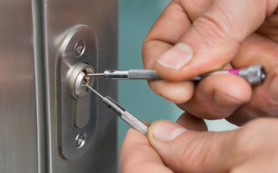 serrure bloquée avec clef Saint-Pierre-lès-Nemours